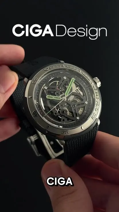 Reloj elegante para hombre CIGA Design esqueletizado en la mano
